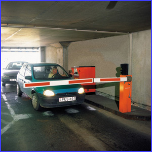 DITEC soromp� Duna Pl�za parkol�j�ban