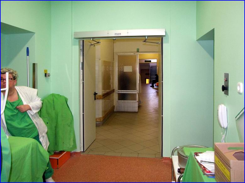 Ajt�nyit� referencia - �rp�d K�rh�z