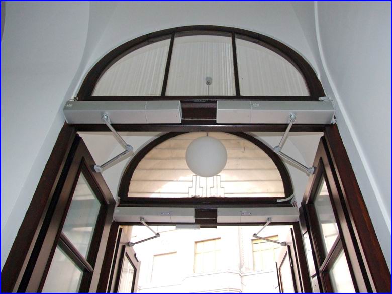 Ajt�nyit� referencia - Magyar Zsid� M�zeum