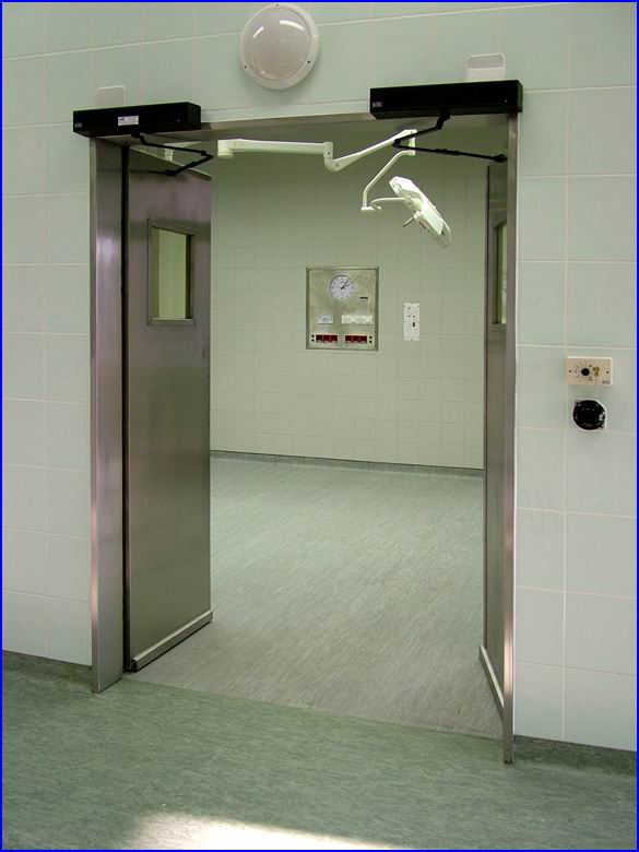 Ajt�nyit� referencia - Honv�d k�rh�z, rozsdamentes automata m�t�ajt�