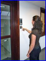 Biztons�gtechnika referenci�k - Semmelweis Beszerz�si Kft