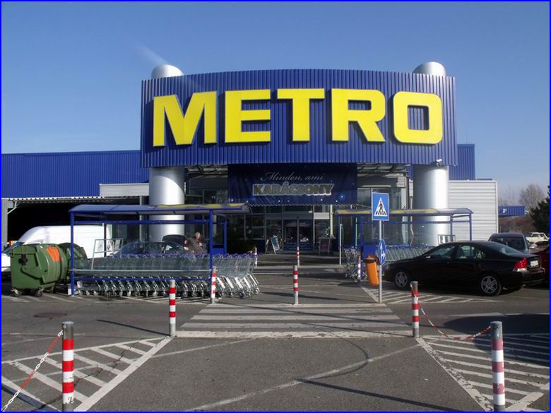 Ipari gyorskapu referencia - Metro �ruh�z Gy�r