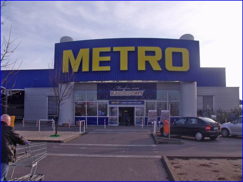 Ipari gyorskapu referencia - Metro �ruh�z Szombathely