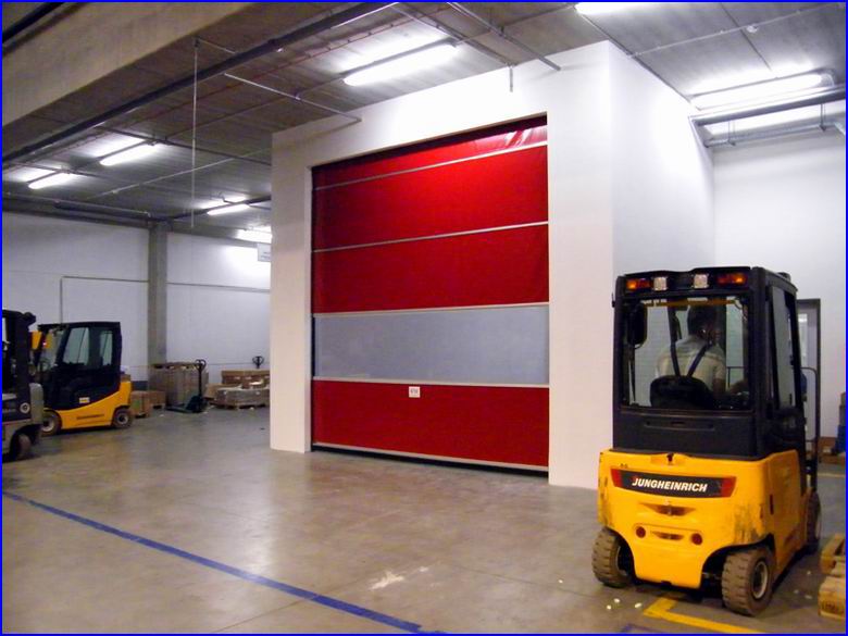 Ipari gyorskapu referencia - Modine Hung�ria Kft