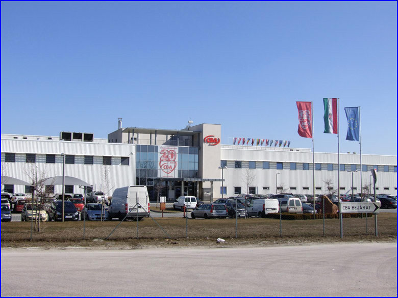 Ipari gyorskapu referencia - CBA Logisztikai K�zpont