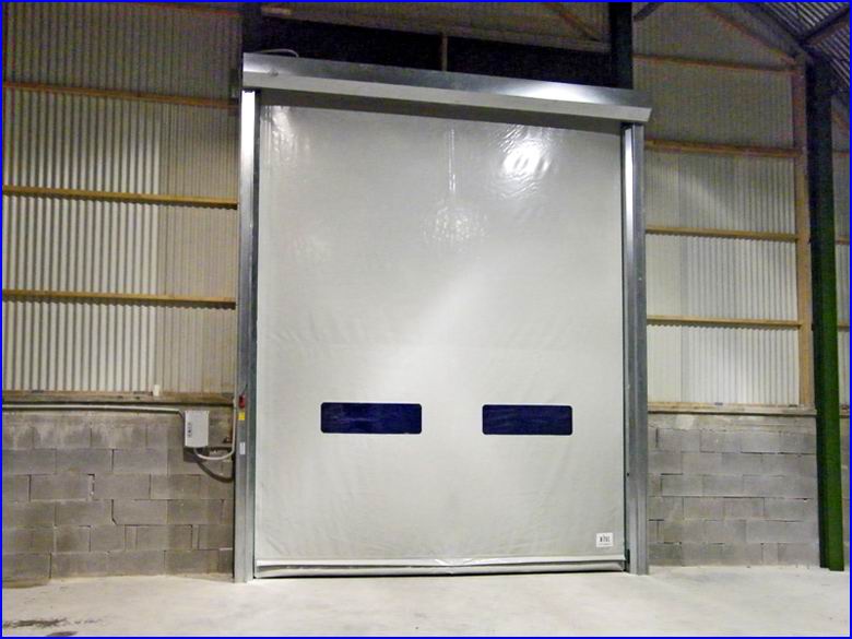 Ipari gyorskapu referencia - Dolomit Kft