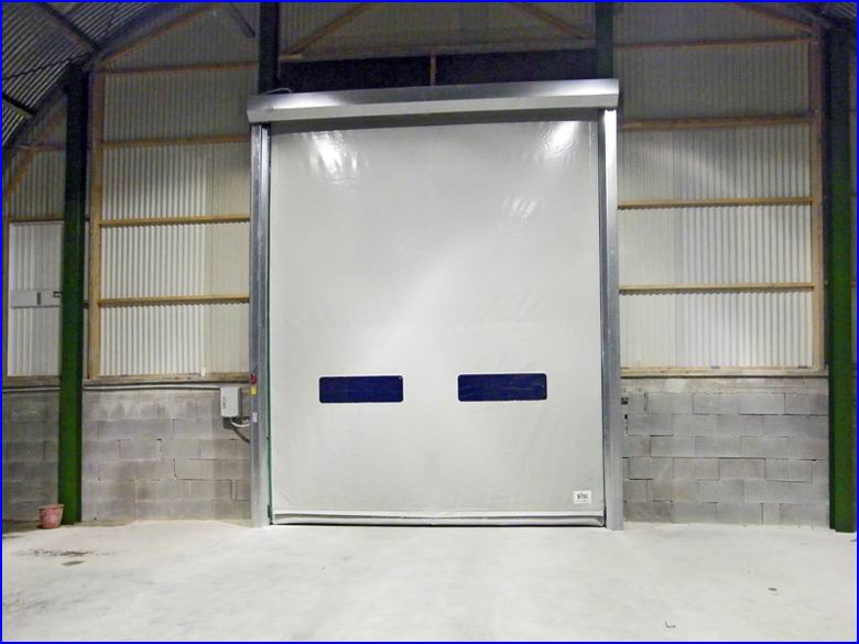 Ipari gyorskapu referencia - Dolomit Kft