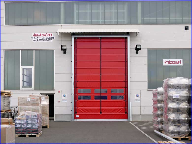 Ipari gyorskapu referencia - Schwarzm�ller Kft