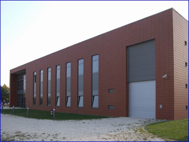 Ipari kapu referencia - Campona Rendezv�nyk�zpont