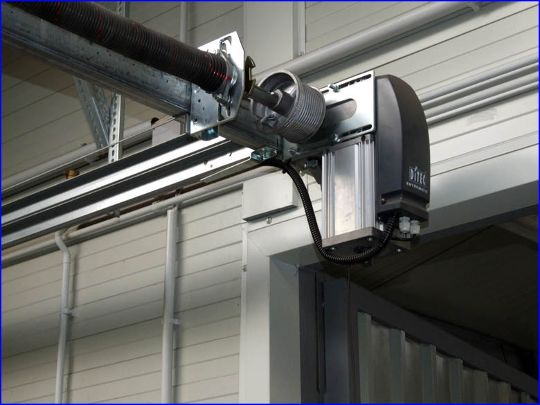 DITEC ipari kapunyit� motor