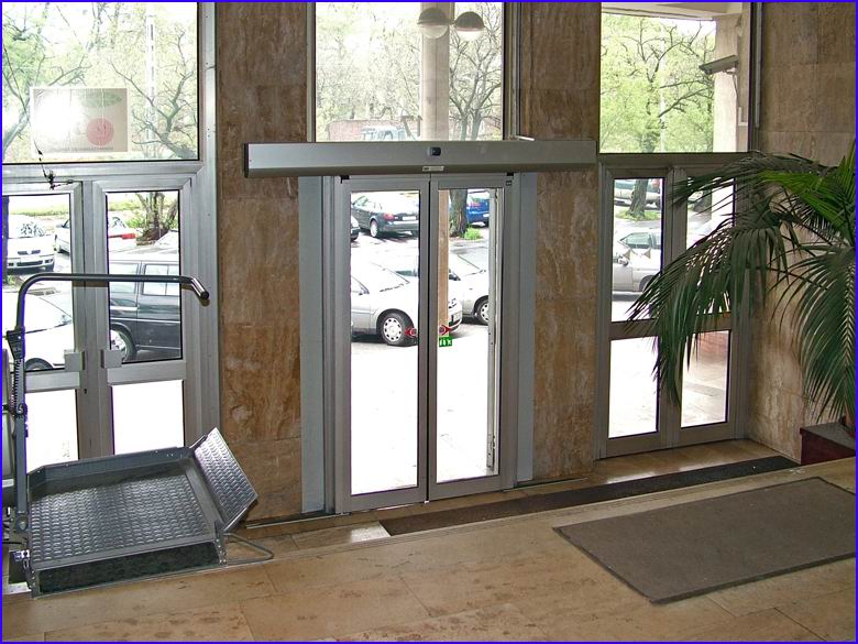 Automata ajt� referencia - Orsz�gos Traumatol�giai (Baleseti) Int�zet