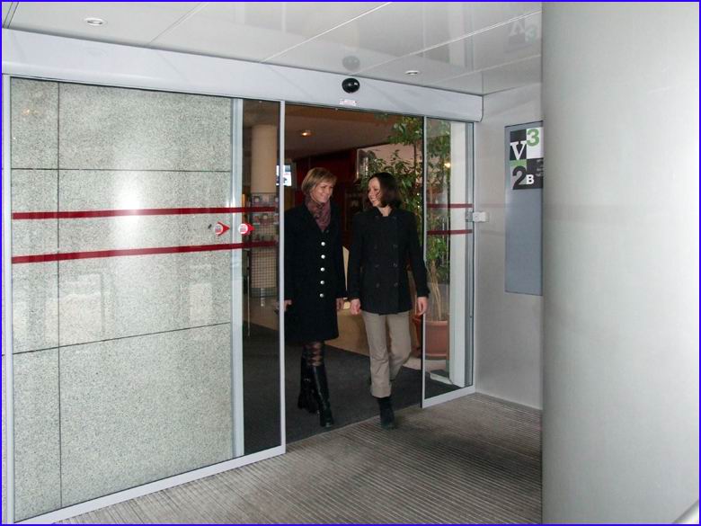 Automata ajt� referencia - FRANCIA INT�ZET