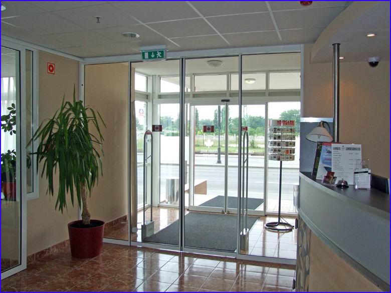 Automata ajt� referencia - HOTEL Canada