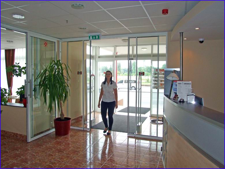 Automata ajt� referencia - HOTEL Canada