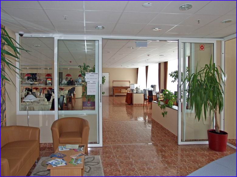 Automata ajt� referencia - HOTEL Canada