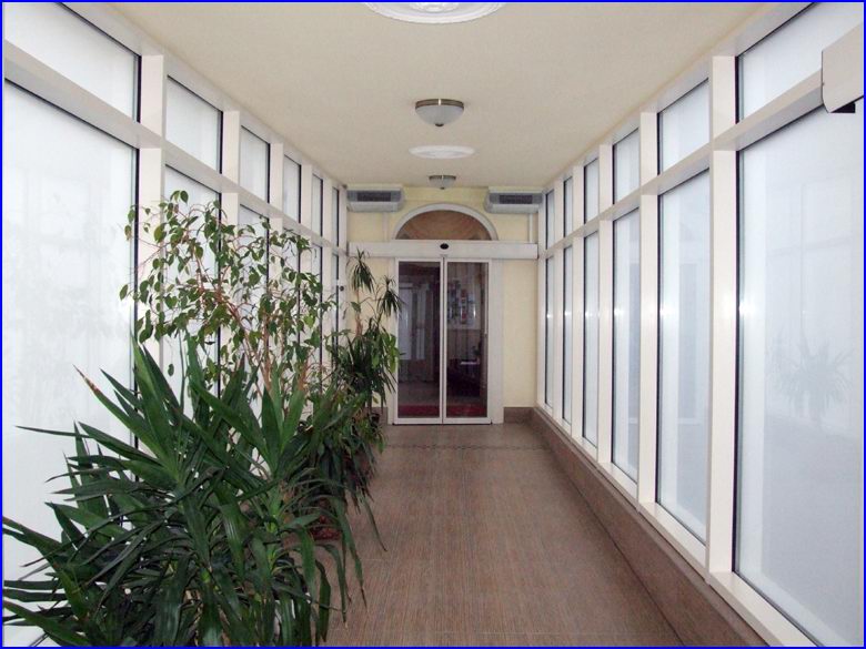 Automata ajt s vegportl referencia - Hotel Korona