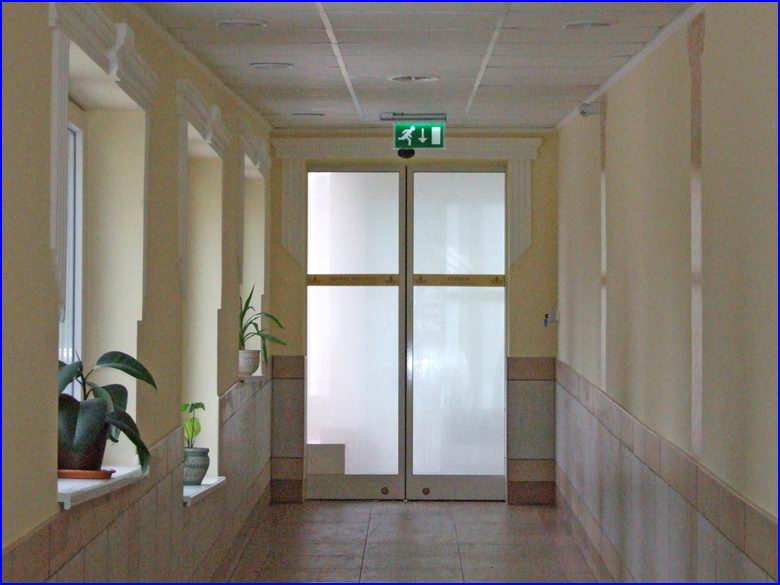 Automata ajt s vegportl referencia - Hotel Korona